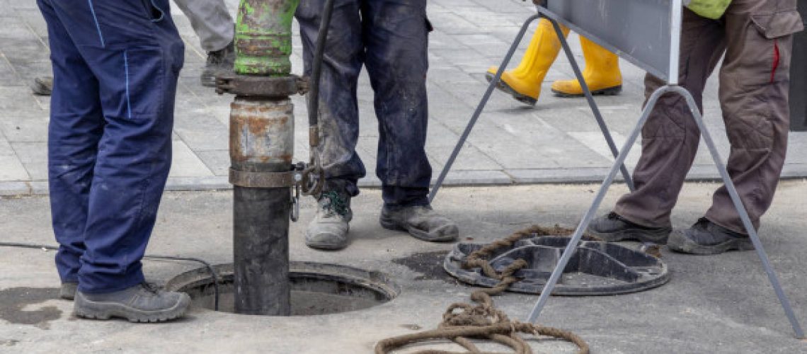depositphotos_203869732-stock-photo-sewer-lines-cleaning-service-unblock